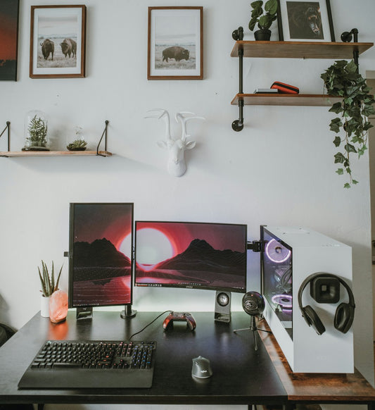 Level Up Your Comfort: How to Arrange Your Gaming Desk for Optimal Posture